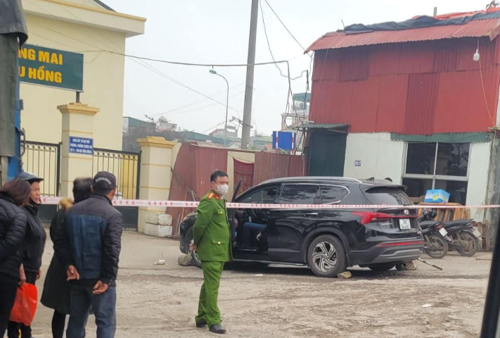 Điều tra người đàn ông tử vong trên xe ô tô