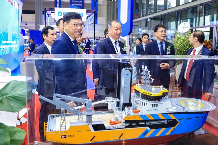 Hơn 100 doanh nghiệp trong nước và quốc tế tham gia triển lãm Vietship 2025