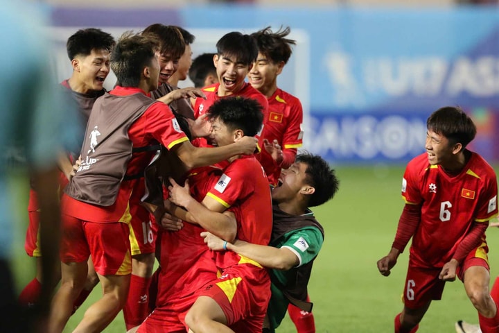 U17 Việt Nam tạo “địa chấn” khi cầm hòa Nhật Bản ở giải châu Á