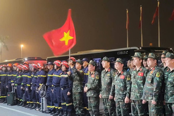 Lực lượng cứu hộ Việt Nam đã hoàn thành nhiệm vụ và trở về nước