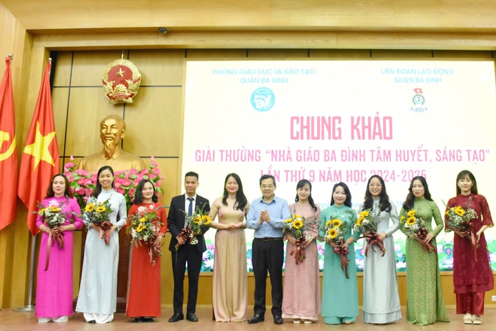 Chung khảo Giải thưởng “Nhà giáo Ba Đình tâm huyết, sáng tạo”