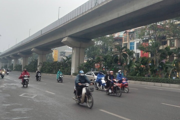 Miền Bắc mưa to kèm dông, sét, gió giật mạnh và chuyển rét