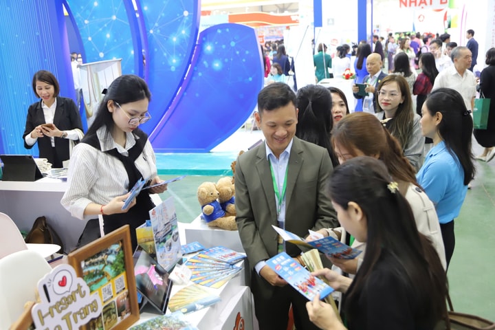 95.000 khách tham quan, mua sắm tại Hội chợ VITM Hà Nội 2025