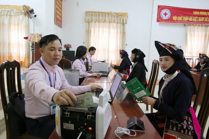 Hà Nội ủy thác khoảng 6.000 tỷ đồng cho các đối tượng chính sách vay vốn