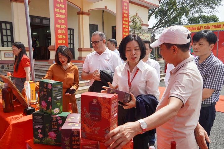 Central Retail kết nối với nhà cung cấp hàng hóa tại Hưng Yên
