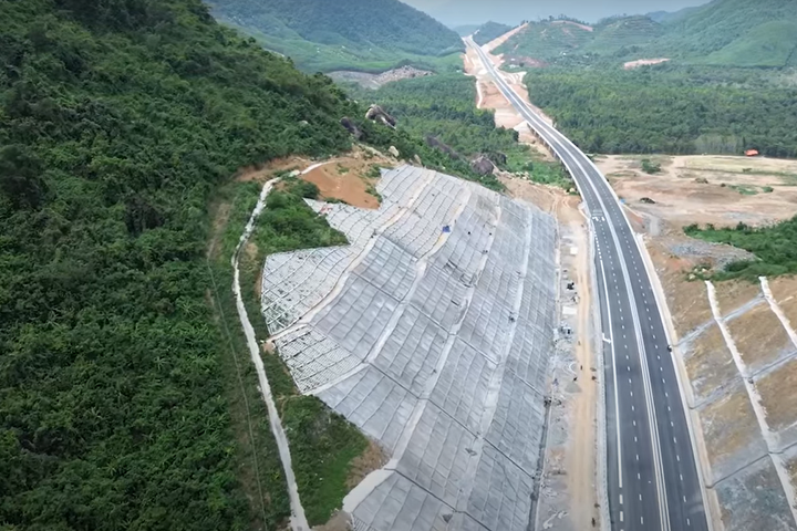 Khám phá cao tốc Vân Phong - Nha Trang trước ngày khánh thành