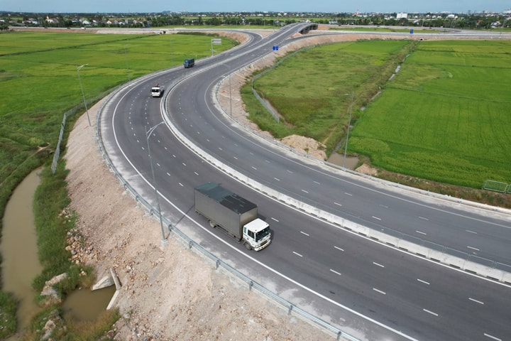 Tin tức đặc biệt trên báo in Hànộimới ngày 17-4-2025