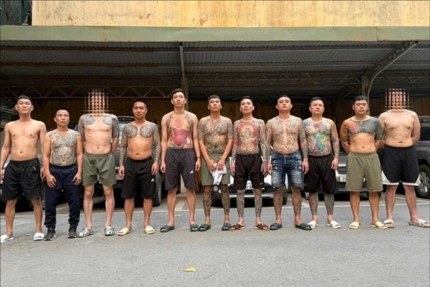 Hà Nội: Bắt 9 đối tượng trong đường dây tín dụng "đen" có sử dụng súng