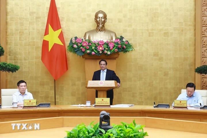 Thủ tướng: Thần tốc xây dựng pháp luật, đáp ứng yêu cầu tình hình diễn biến nhanh