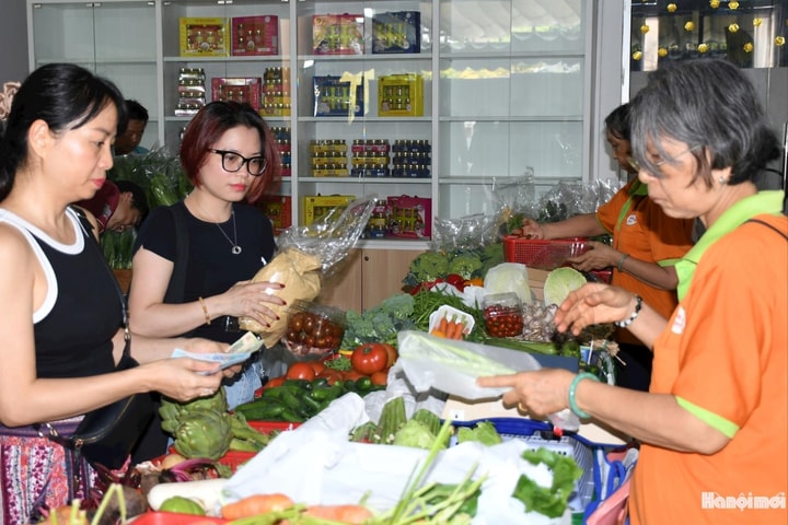Phiên chợ Xanh - Tử tế lo đầu ra cho hàng ngàn sản phẩm nông nghiệp