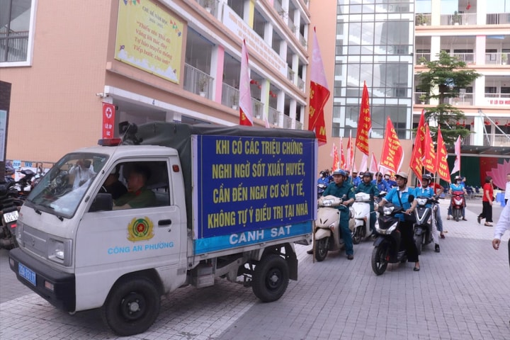 Hoàng Mai: Phát động chiến dịch vệ sinh môi trường, diệt muỗi, bọ gậy