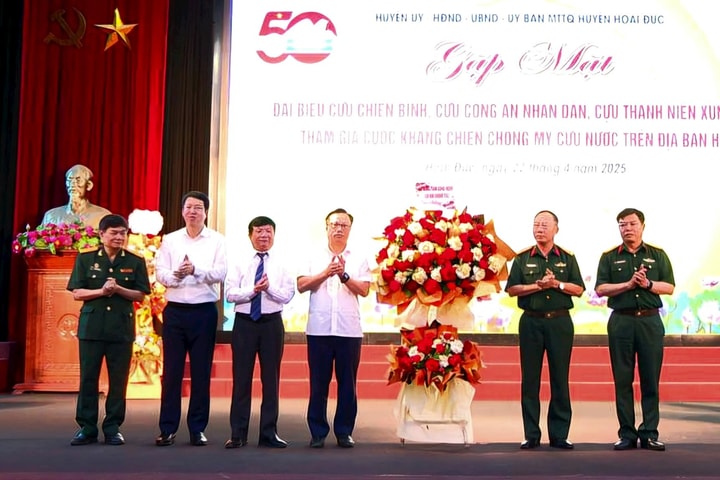 Hoài Đức gặp mặt cựu chiến binh, cựu Công an nhân dân, cựu thanh niên xung phong tham gia kháng chiến chống Mỹ cứu nước