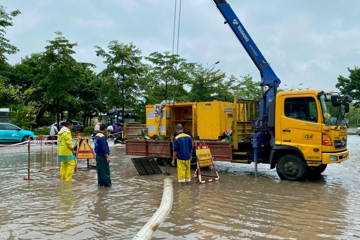 Hà Nội: Ứng trực bảo đảm thoát nước, phòng, chống úng ngập dịp nghỉ lễ 30-4, 1-5