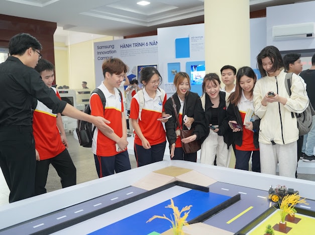 Samsung Việt Nam đào tạo, phát triển năng lực công nghệ cho 12.000 học sinh, sinh viên