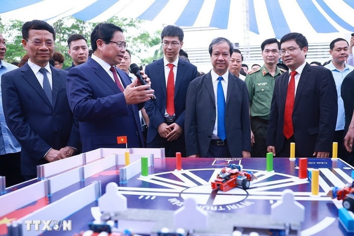 Thủ tướng: Đổi mới sáng tạo và chuyển đổi số không phân biệt giới tính, tuổi tác, tôn giáo