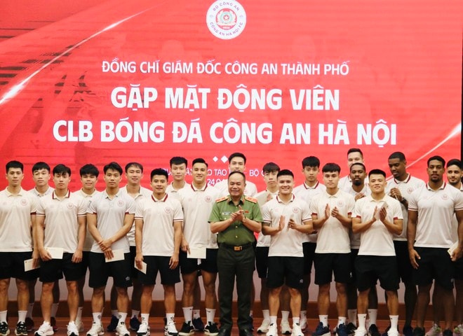 CLB Công an Hà Nội nhận sự động viên lớn trước trận bán kết Cúp C1 Đông Nam Á