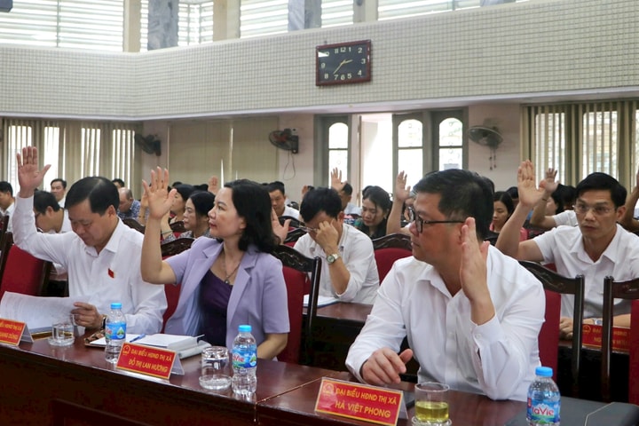 HĐND thị xã Sơn Tây thông qua Nghị quyết thành lập 3 đơn vị hành chính cấp xã