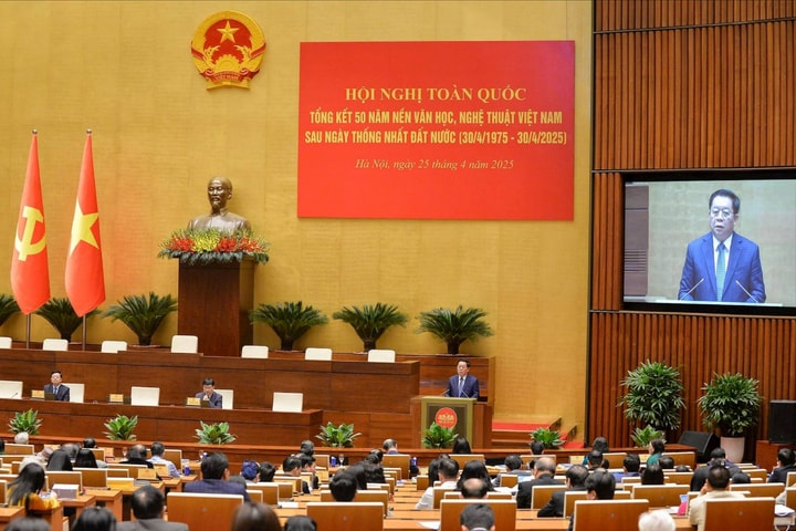 Phát huy tâm huyết, khát vọng sáng tạo của văn nghệ sĩ trong kỷ nguyên mới