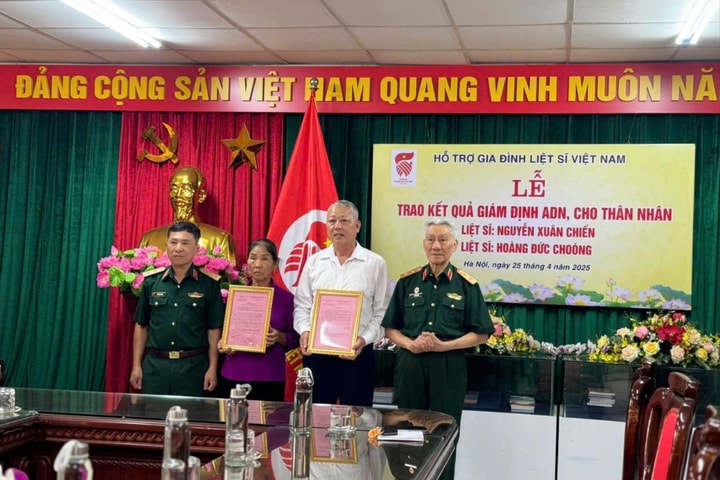 Trao kết quả giám định ADN hài cốt liệt sĩ