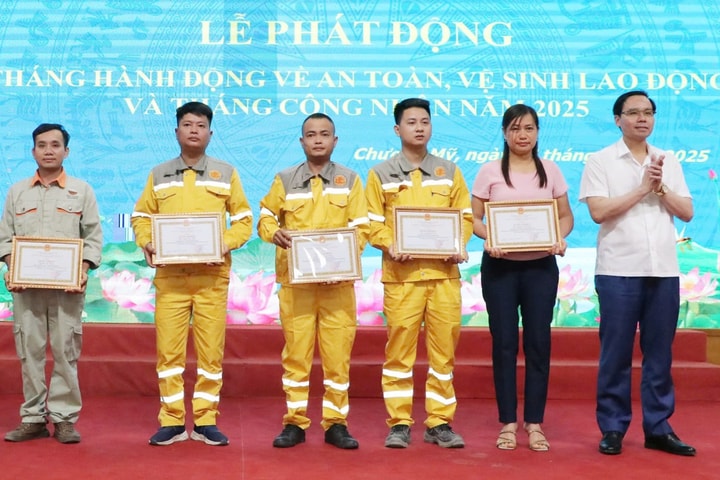 Chương Mỹ tuyên dương 29 công nhân giỏi