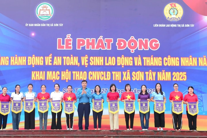 Sơn Tây phát động Tháng hành động về an toàn, vệ sinh lao động và Tháng công nhân