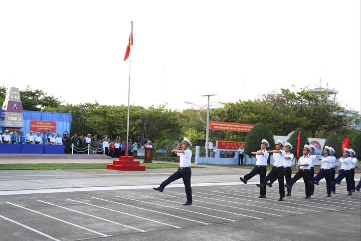 Trường Sa kiêu hãnh tháng Tư