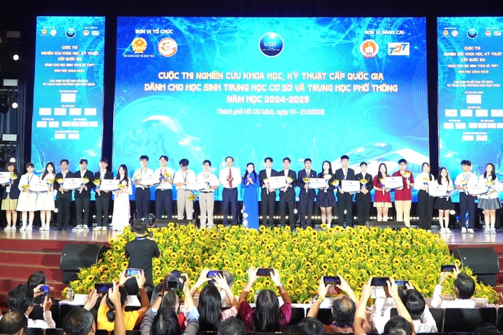 Hủy một giải Nhất cuộc thi nghiên cứu khoa học dành cho học sinh