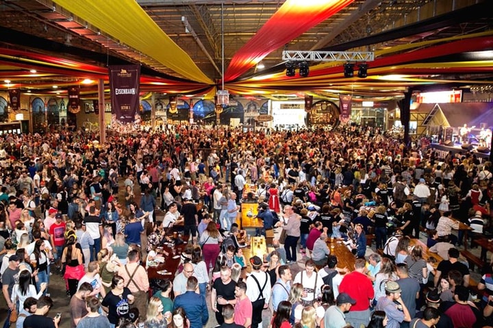 Khám phá Oktoberfest ở Blumenau