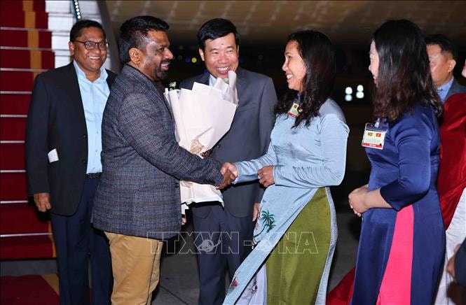 Tổng thống Sri Lanka bắt đầu thăm cấp Nhà nước đến Việt Nam