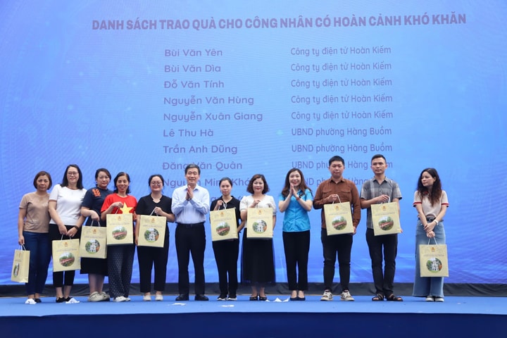 Những điểm nhấn đặc biệt tại Ngày hội tư vấn, giao dịch việc làm quận Hoàn Kiếm