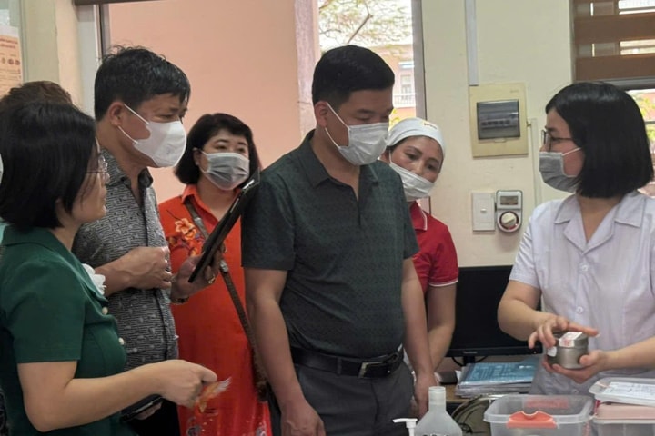 Kịp thời khen thưởng đơn vị làm tốt, xử lý nghiêm và công khai cơ sở vi phạm an toàn thực phẩm