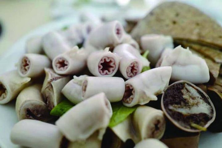 Nguy cơ khi ăn lòng lợn thường xuyên