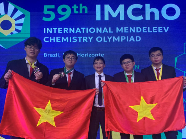 Việt Nam giành 2 Huy chương vàng Olympic hóa học quốc tế Mendeleev