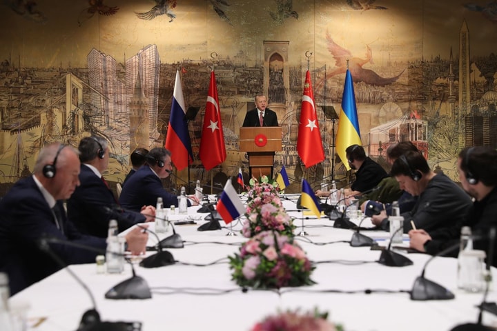 Phản ứng của Mỹ và Ukraine sau khi Tổng thống Putin công bố thành phần đoàn đàm phán Nga ở Istanbul