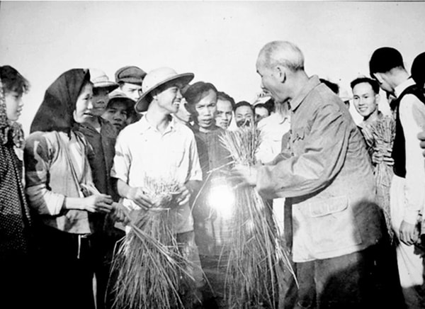 Rạng ngời ánh sáng đạo đức Hồ Chí Minh