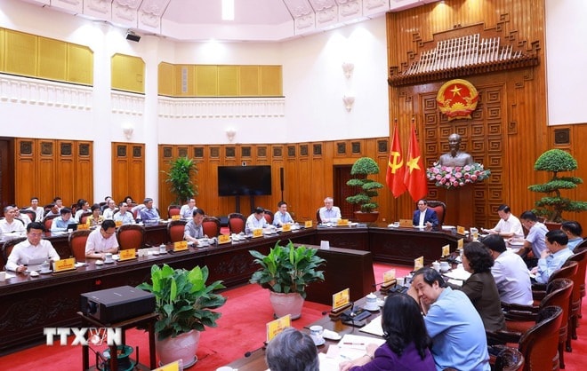 Thủ tướng: Xây dựng các nghị định phân cấp, phân quyền mạnh cho chính quyền địa phương