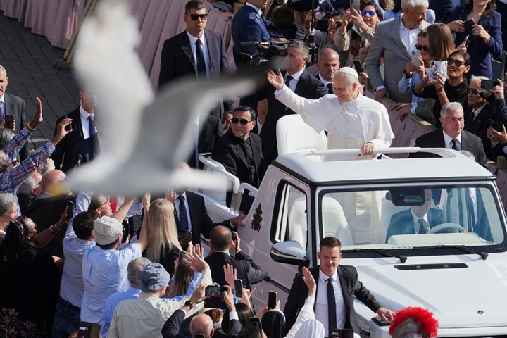 Lễ nhậm chức của Giáo hoàng Leo XIV tại Vatican