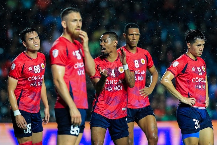 Nguyễn Filippe cứu thua xuất sắc, Công an Hà Nội vẫn thua đáng tiếc Buriram United