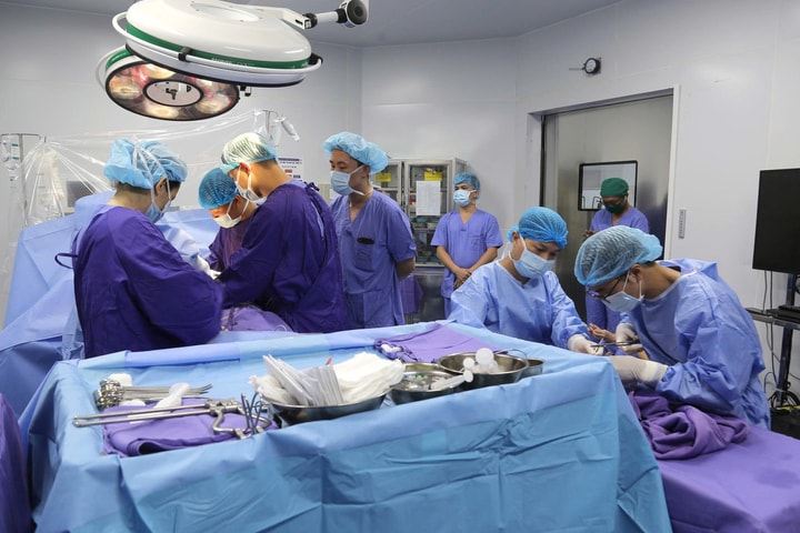 Xuyên đêm lấy đa tạng, ghép thành công 2 thận từ người cho chết não