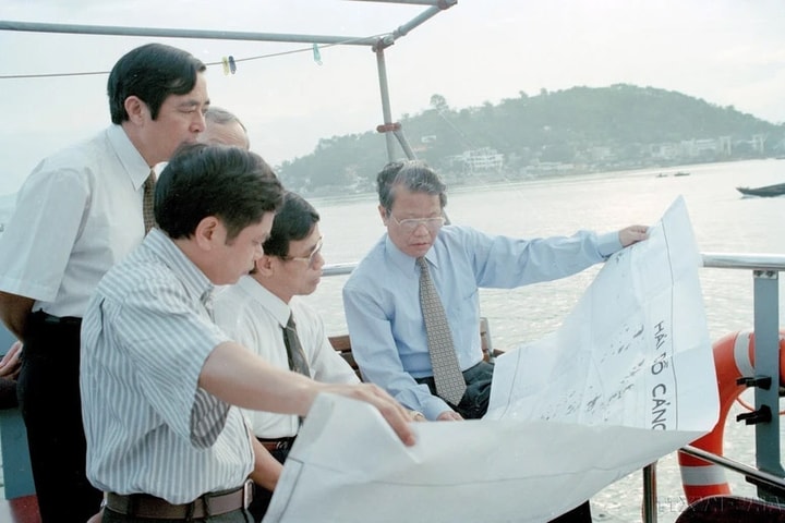 Người cộng sản hết lòng phục vụ cách mạng