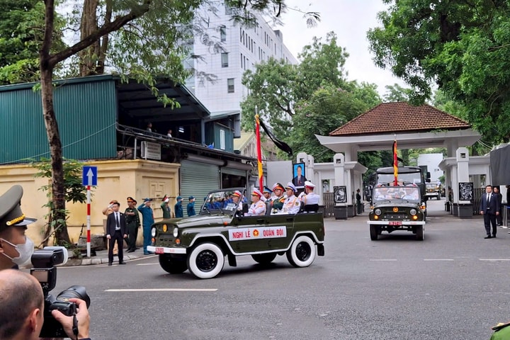 Thành kính tiễn đưa nguyên Chủ tịch nước Trần Đức Lương về với đất mẹ