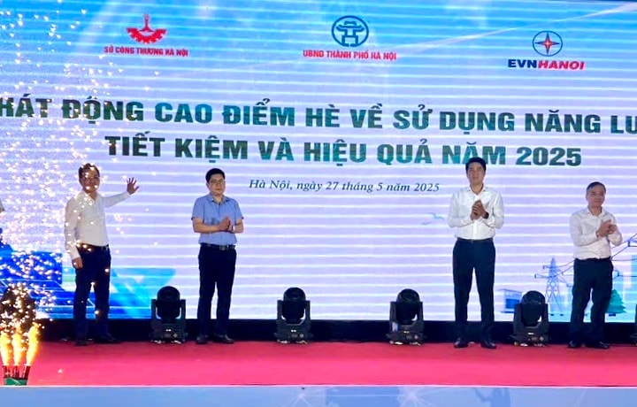Hà Nội: Phấn đấu tiết kiệm tối thiểu 2,2% tổng điện năng tiêu thụ toàn thành phố