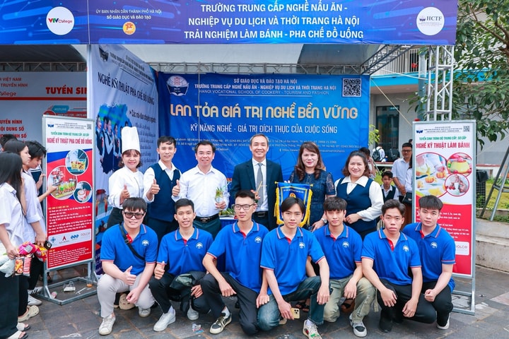 Ngày hội gắn kết giáo dục nghề nghiệp Thủ đô với thị trường lao động năm 2025: Lan tỏa giá trị nghề bền vững