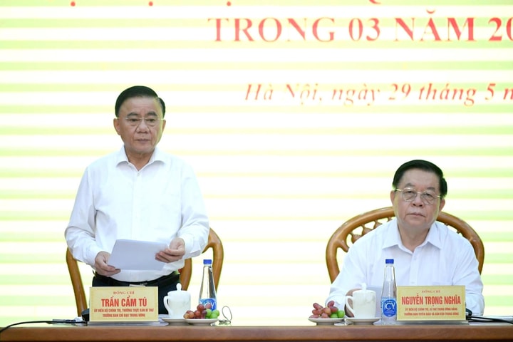 Tổ chức Lễ mít tinh, diễu binh, diễu hành quy mô lớn tại Quảng trường Ba Đình vào ngày 2-9
