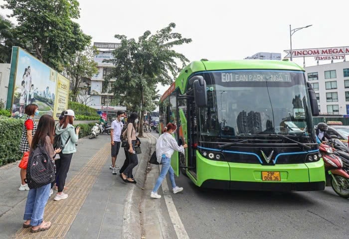 Chấp thuận thí điểm tuyến buýt điện số 43 Kim Mã - thị trấn Đông Anh
