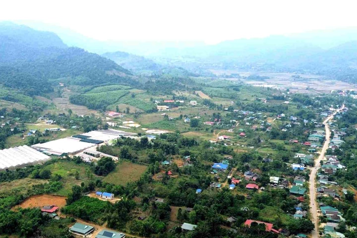 Sét đánh trúng nhà, nam sinh 18 tuổi tử vong