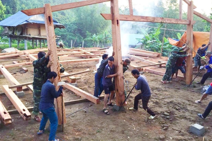 Thủ tướng yêu cầu thần tốc hơn nữa, quyết tâm xoá nhà tạm, nhà dột nát trước 31-8-2025