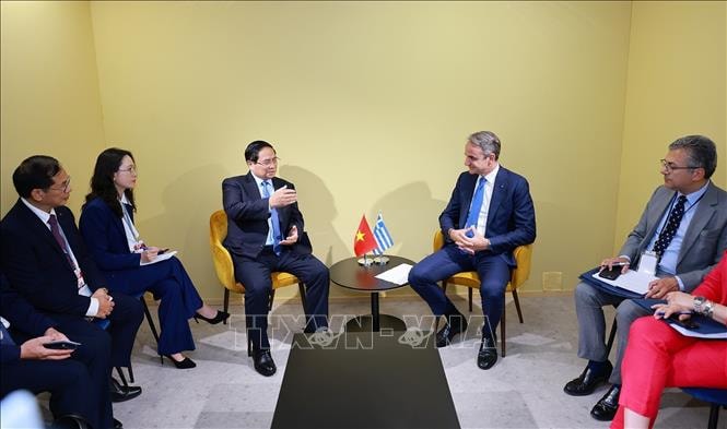 Thủ tướng Phạm Minh Chính gặp Thủ tướng Hy Lạp Kyriakos Mitsotakis