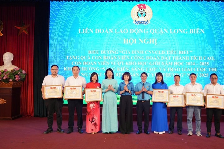 LĐLĐ quận Long Biên biểu dương 97 gia đình công nhân, viên chức, lao động tiêu biểu năm 2025