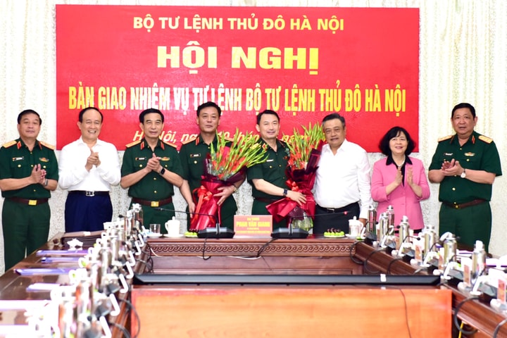 Thiếu tướng Đào Văn Nhận giữ chức vụ Tư lệnh Bộ Tư lệnh Thủ đô Hà Nội